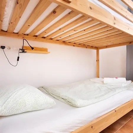 Vakantiehuis Tenohomes Rustic House With Terrace & Nature Views